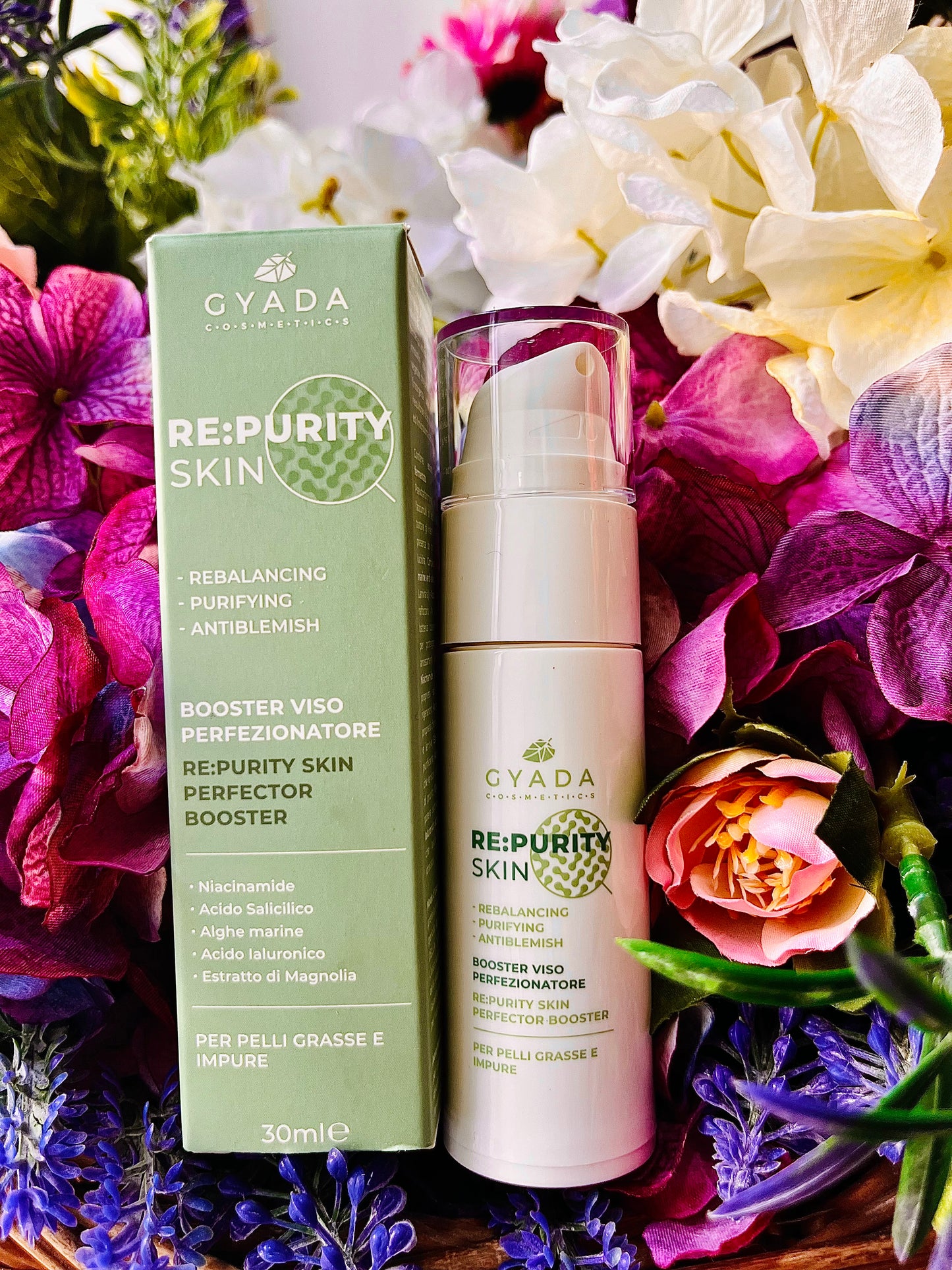 Re:PuritySkin Perfector Booster è un siero viso concentrato e ad alto contenuto di sostanze funzionali ideale per pelli grasse, impure e a tendenza acneica. Formulato con innovativi attivi di derivazione vegetale che aiutano a contrastare l’insorgenza delle imperfezioni, riequilibrare la produzione di sebo ed il microbioma cutaneo. 30ml