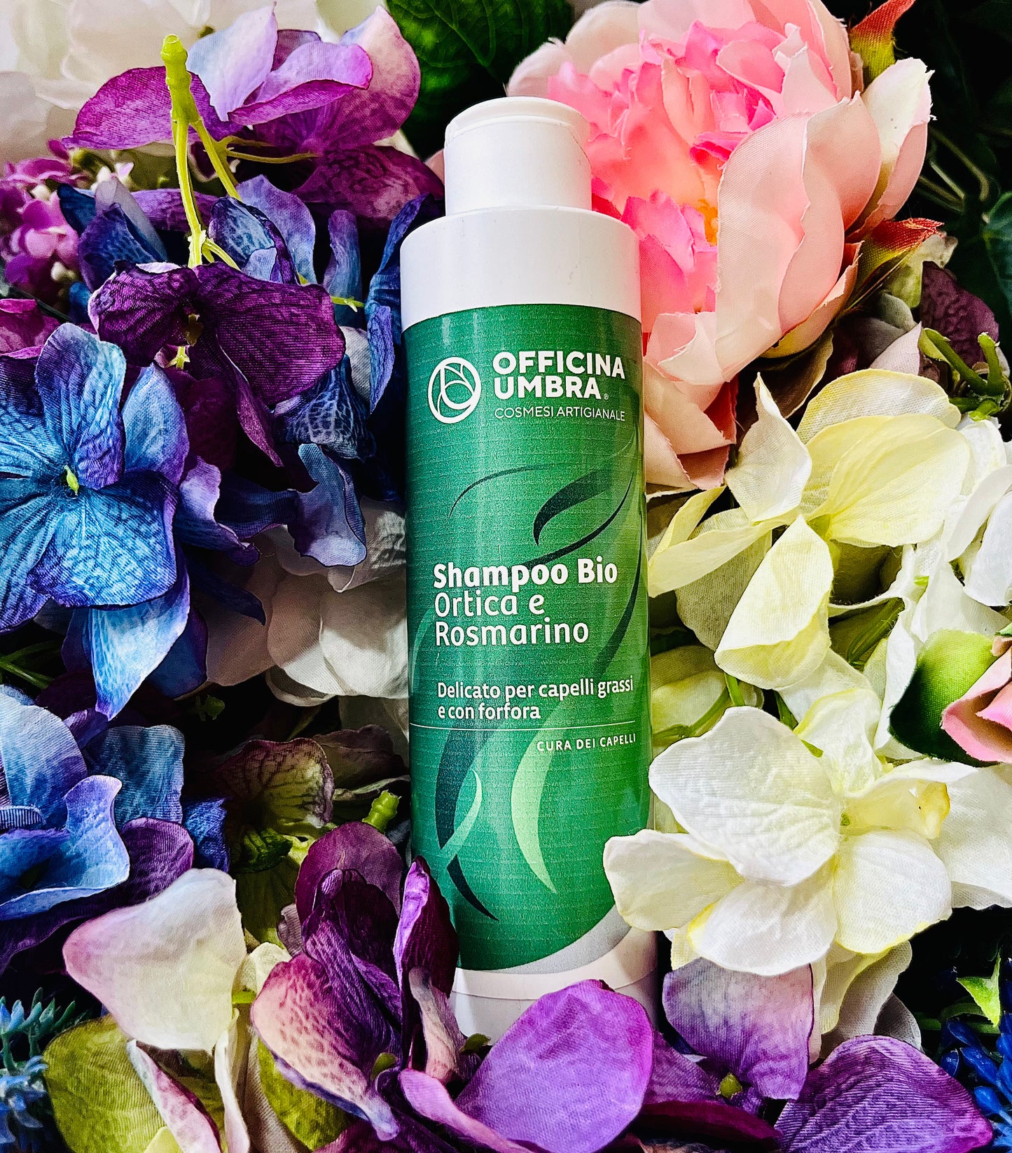 Officia Umbra-Shampoo antiforfora ortica e rosmarino per capelli grassi